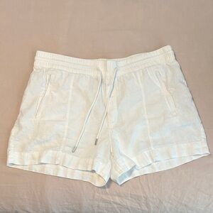 Athleta Retreat linen shorts white or Cala Lilly color 12